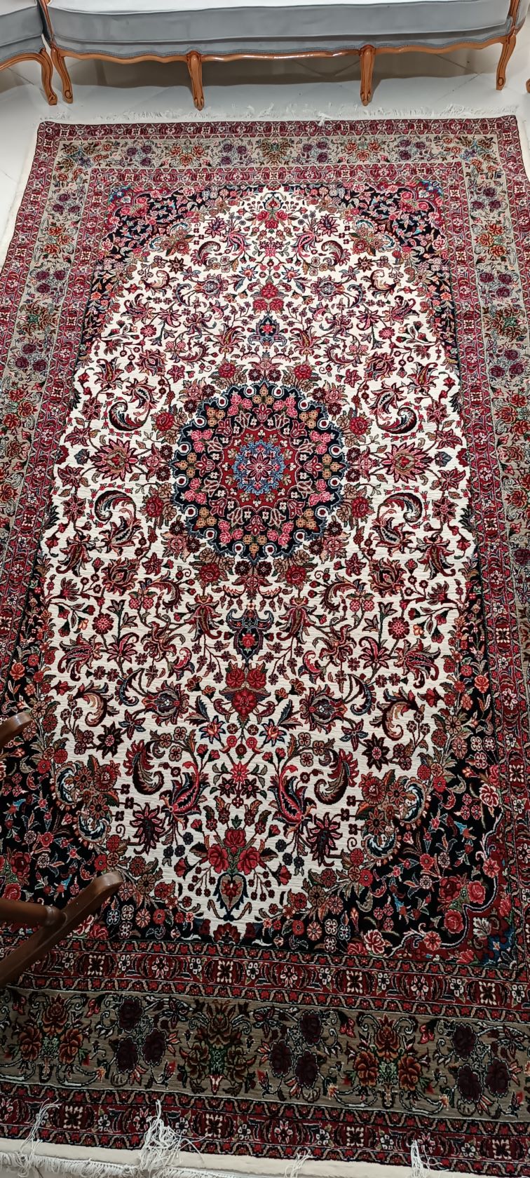 فرش بیجار دست‌باف ۹متر